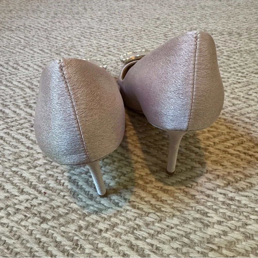 BADGLEY MISCHKA Cher Crystal Embellished Satin Aurora Pink Pumps | Size 8.5